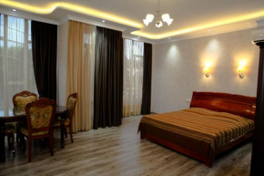  White Hotel Guesthouse  Зугдиди
